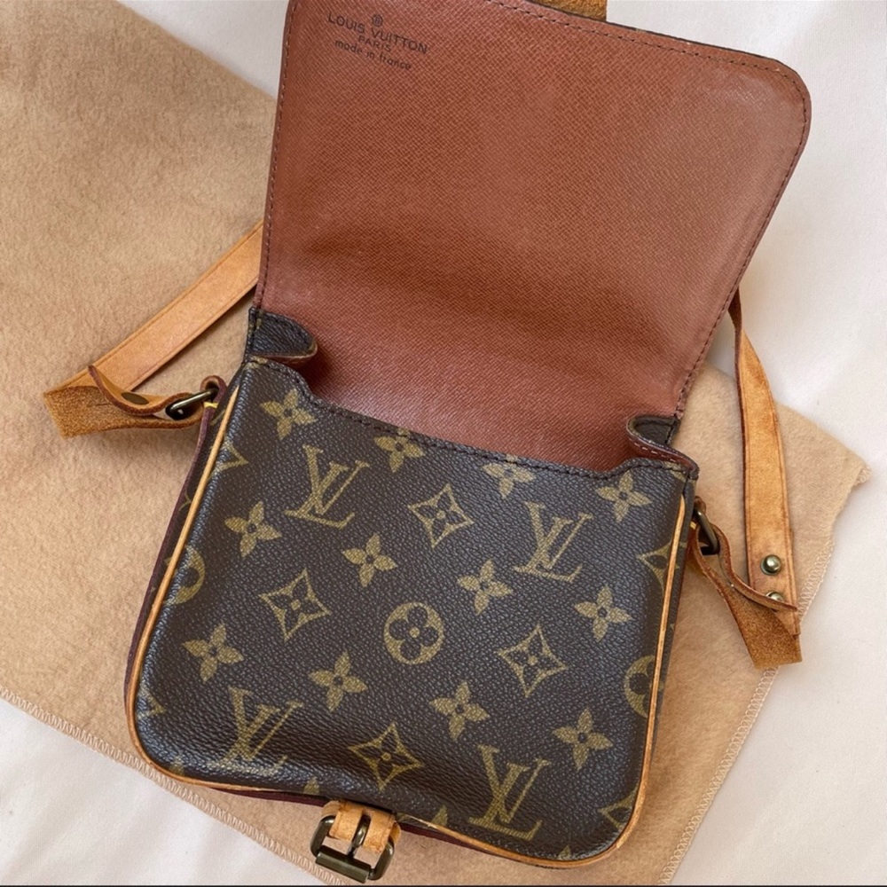 SALE 🌹 Louis Vuitton 1988 Cartouchiere GM Monogram Shoulder Handbag - Picture 4 of 16